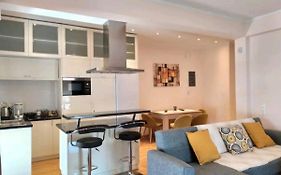 Stylish -Modern Apartment Heart Of Marousi